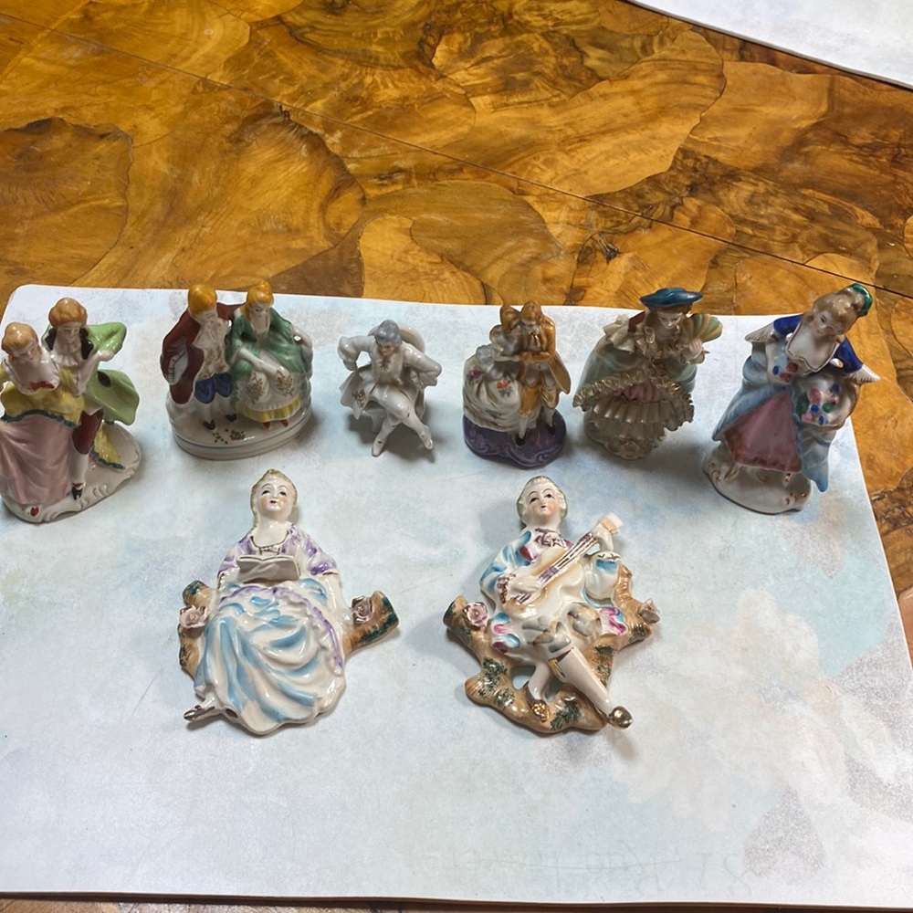 Beautiful bundle of vintage ceramic figures awesome condition